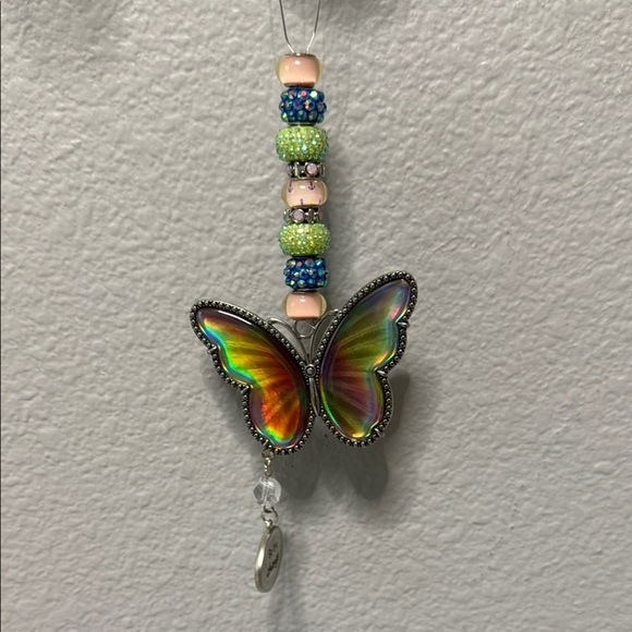 Holographic Butterfly Rear View Mirror Hanger for Car or Truck - Picture 8 of 8